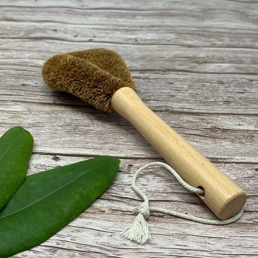 brush made with coconut bristles