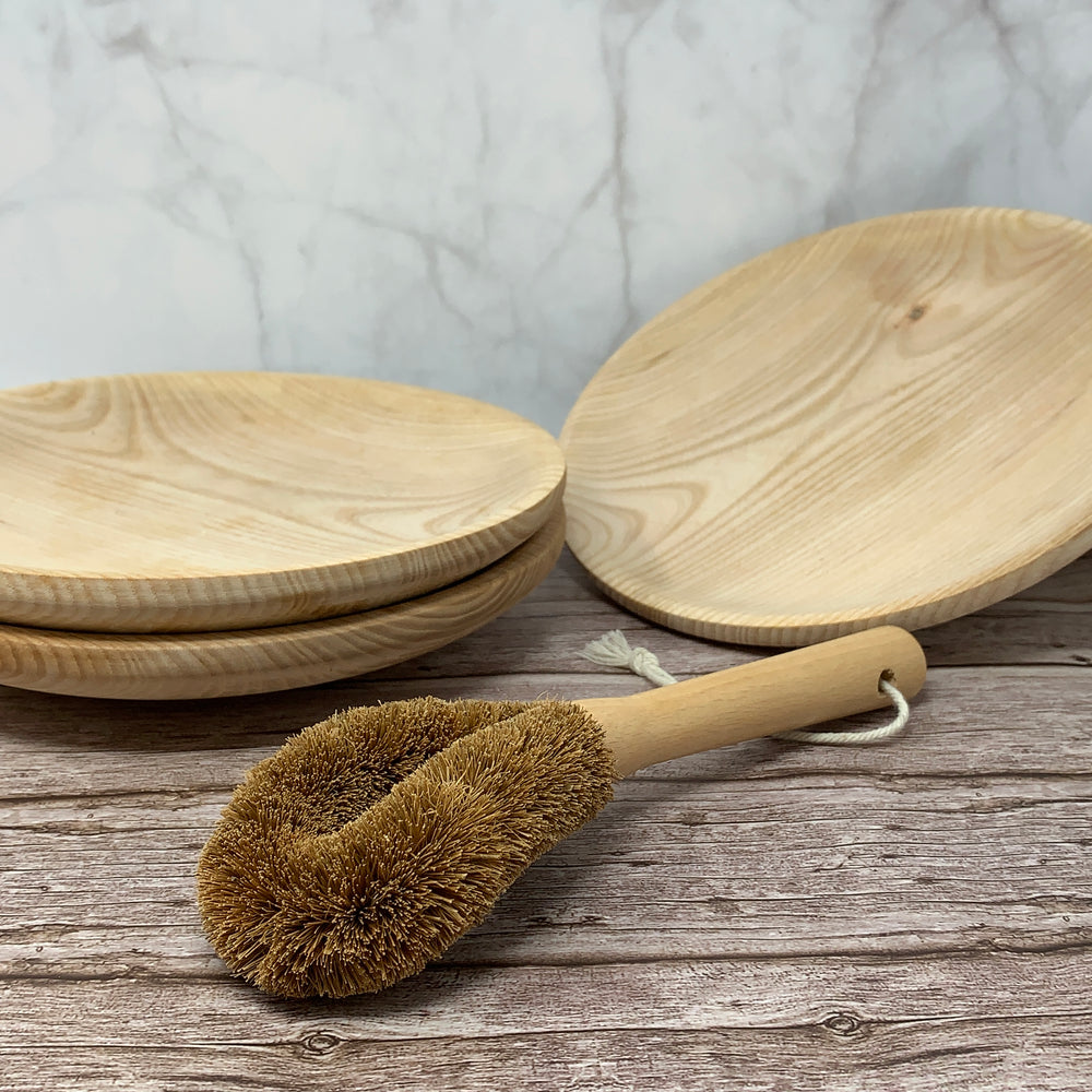 eco friendly coconut dish brush with wooden handle